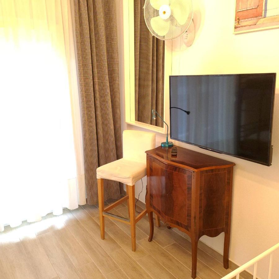 Promenade Apartment With Sea View Thessaloníki Eksteriør billede